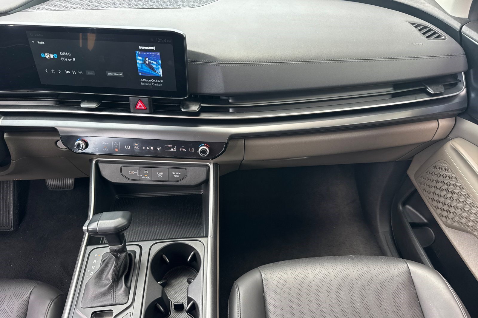 Used 2026 Kia Carnival FWD image 33