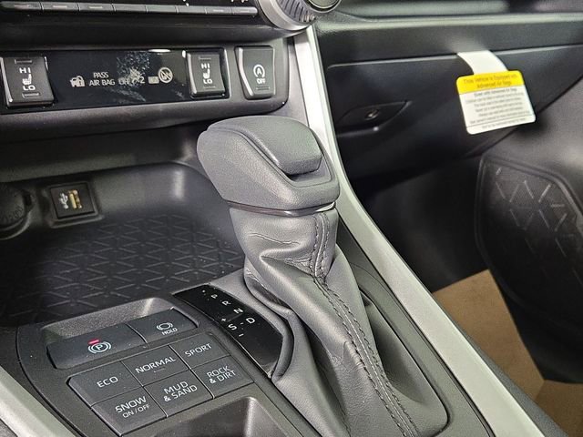 New 2025 Toyota RAV4 XLE image 21