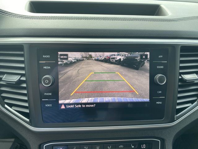 Used 2025 Volkswagen Jetta SE image 23