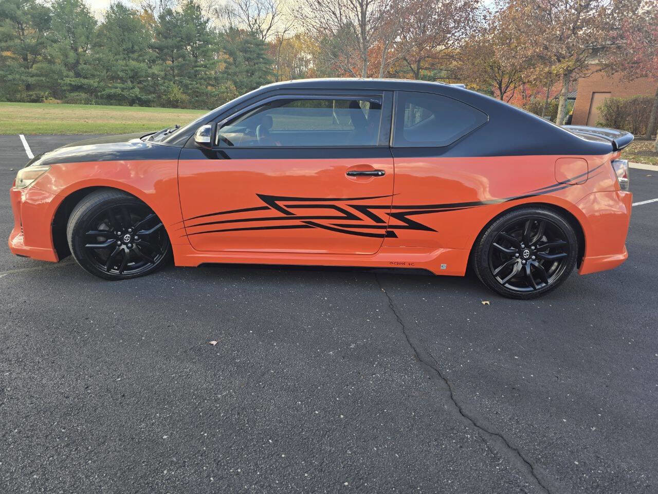 Used 2015 Scion tC image 9