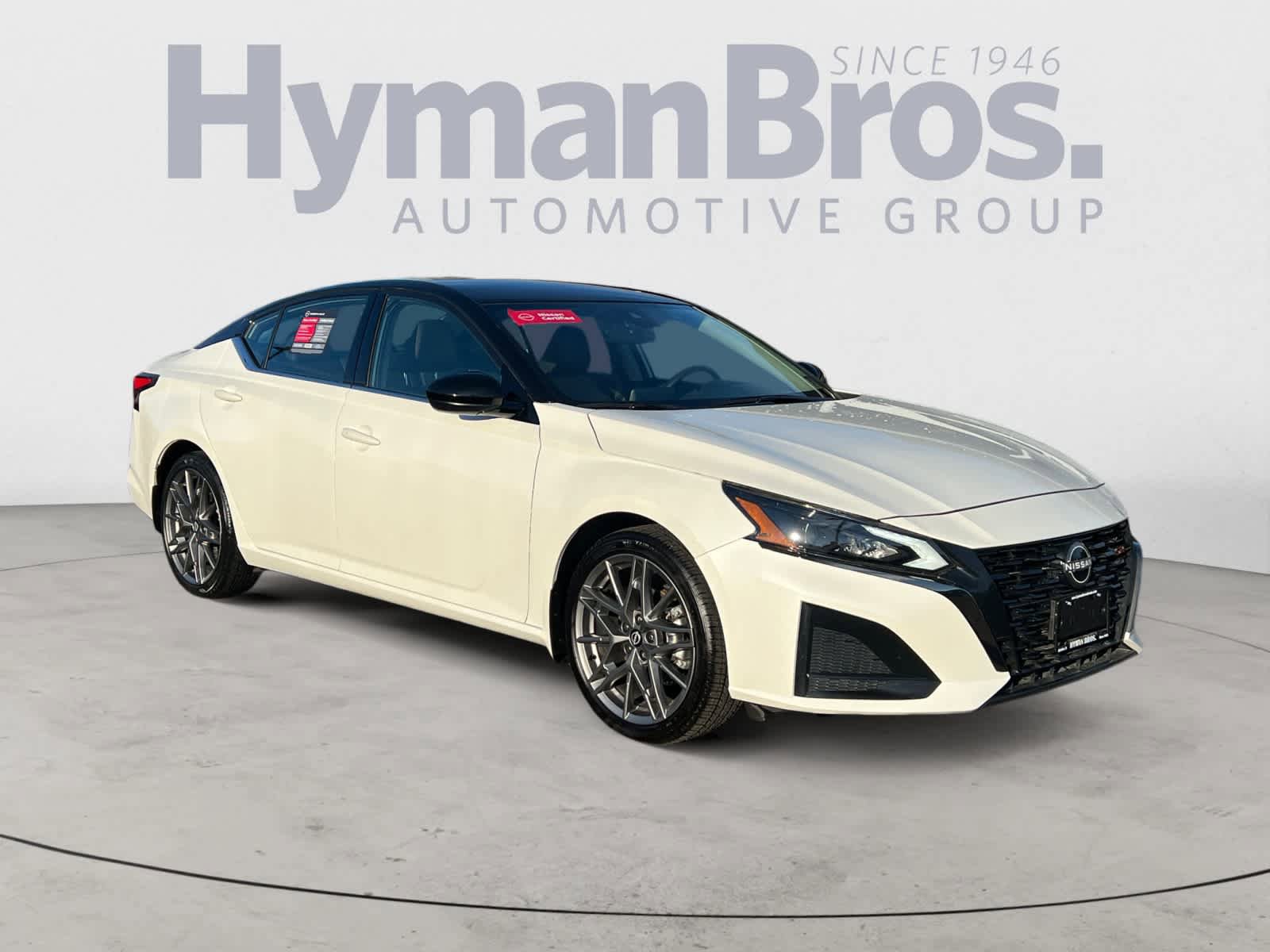 Certified 2025 Nissan Altima 2.5 SR FWD image 1