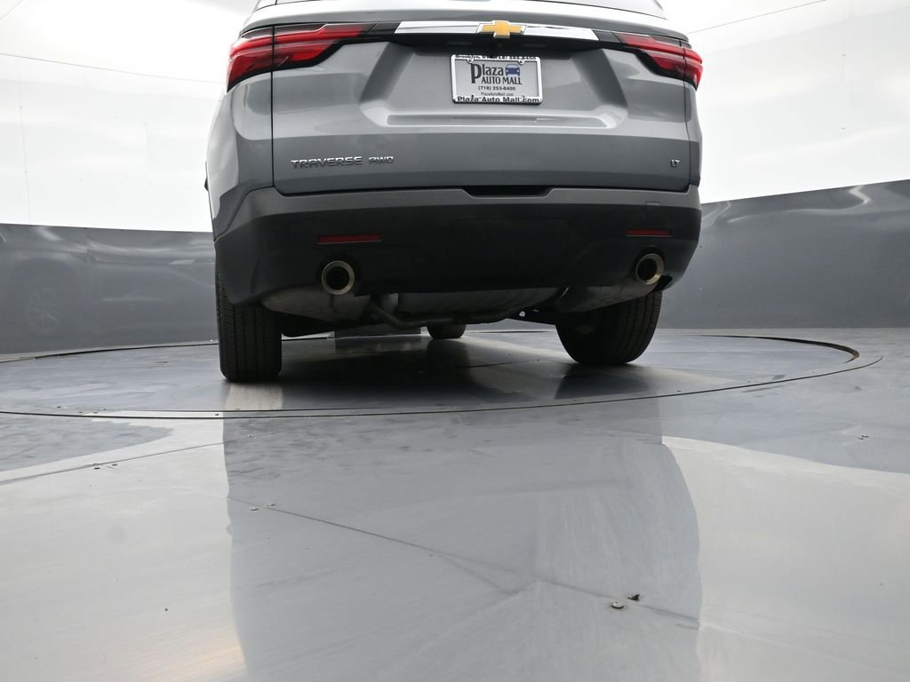 Used 2023 Chevrolet Traverse LT AWD/4WD image 32