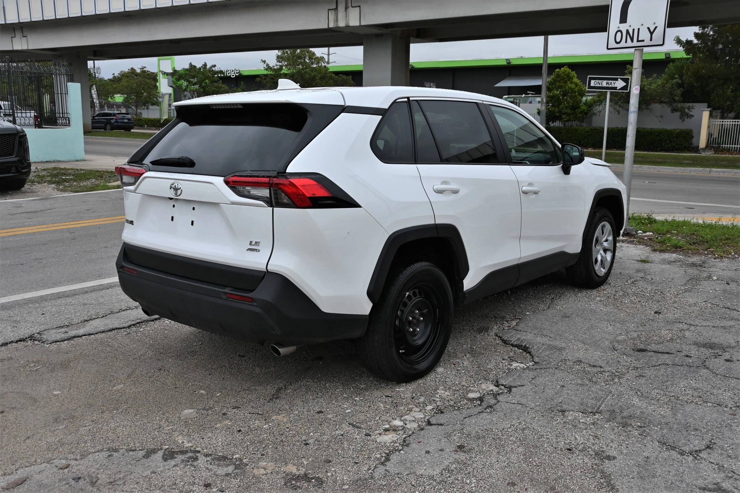 Used 2025 Toyota RAV4 LE image 3