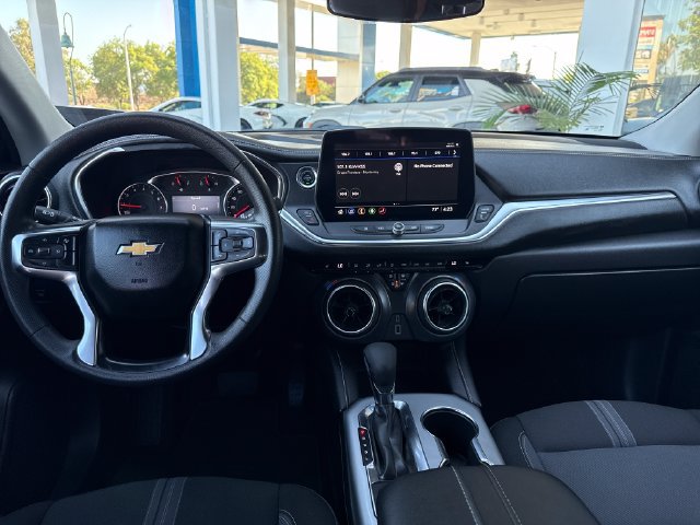 Certified 2025 Chevrolet Blazer LT FWD image 13