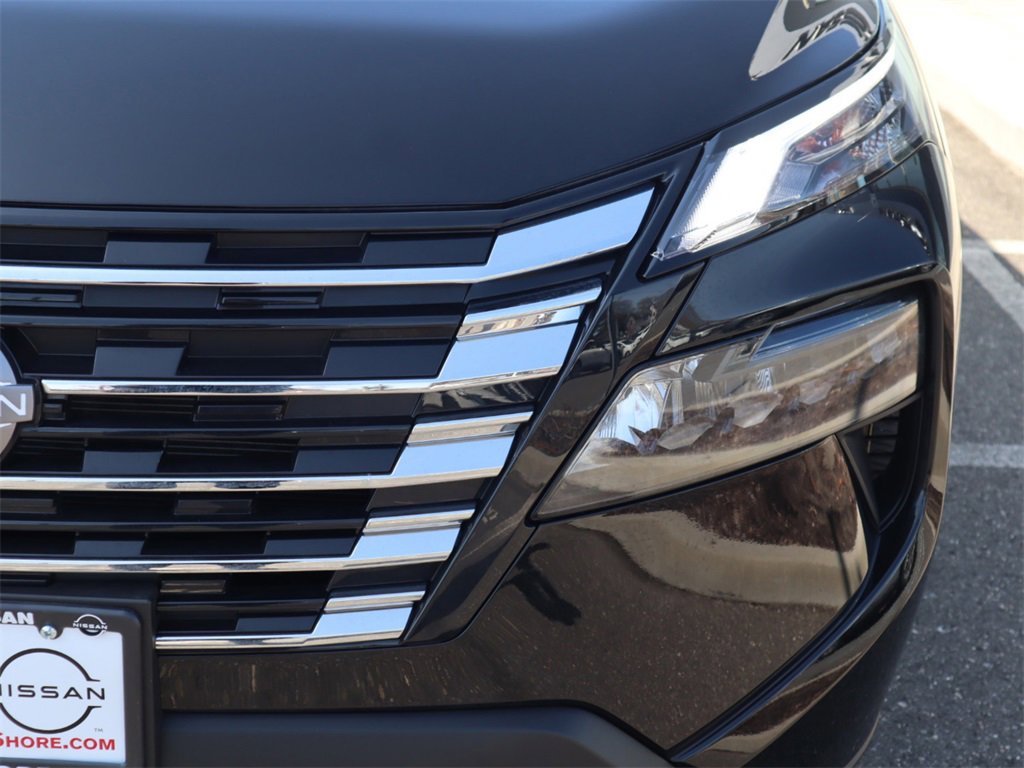 Certified 2025 Nissan Rogue SV w/ SV Premium Package image 13