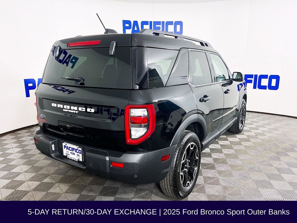 Used 2025 Ford Bronco Sport Outer Banks AWD/4WD image 8