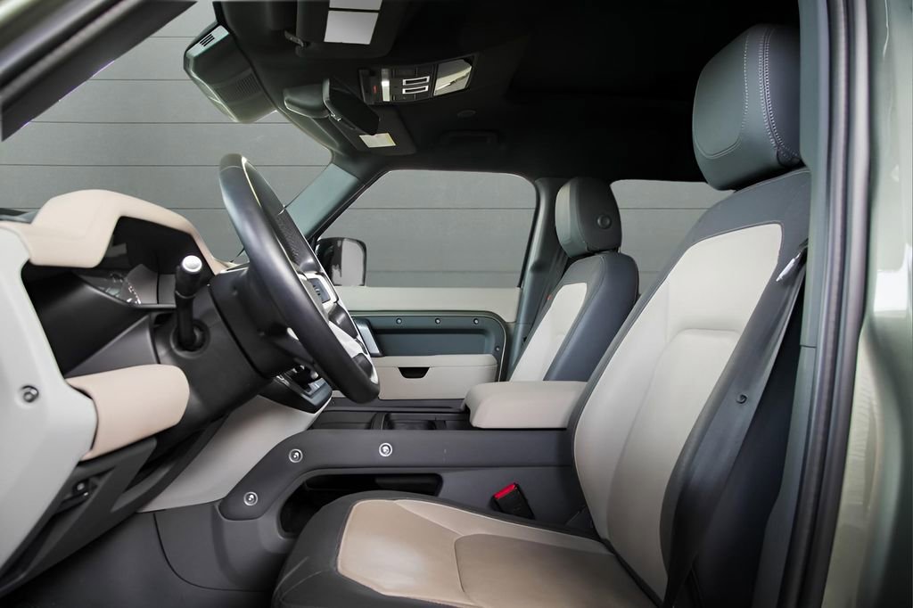 Used 2023 Land Rover Defender 110 X-Dynamic SE image 18