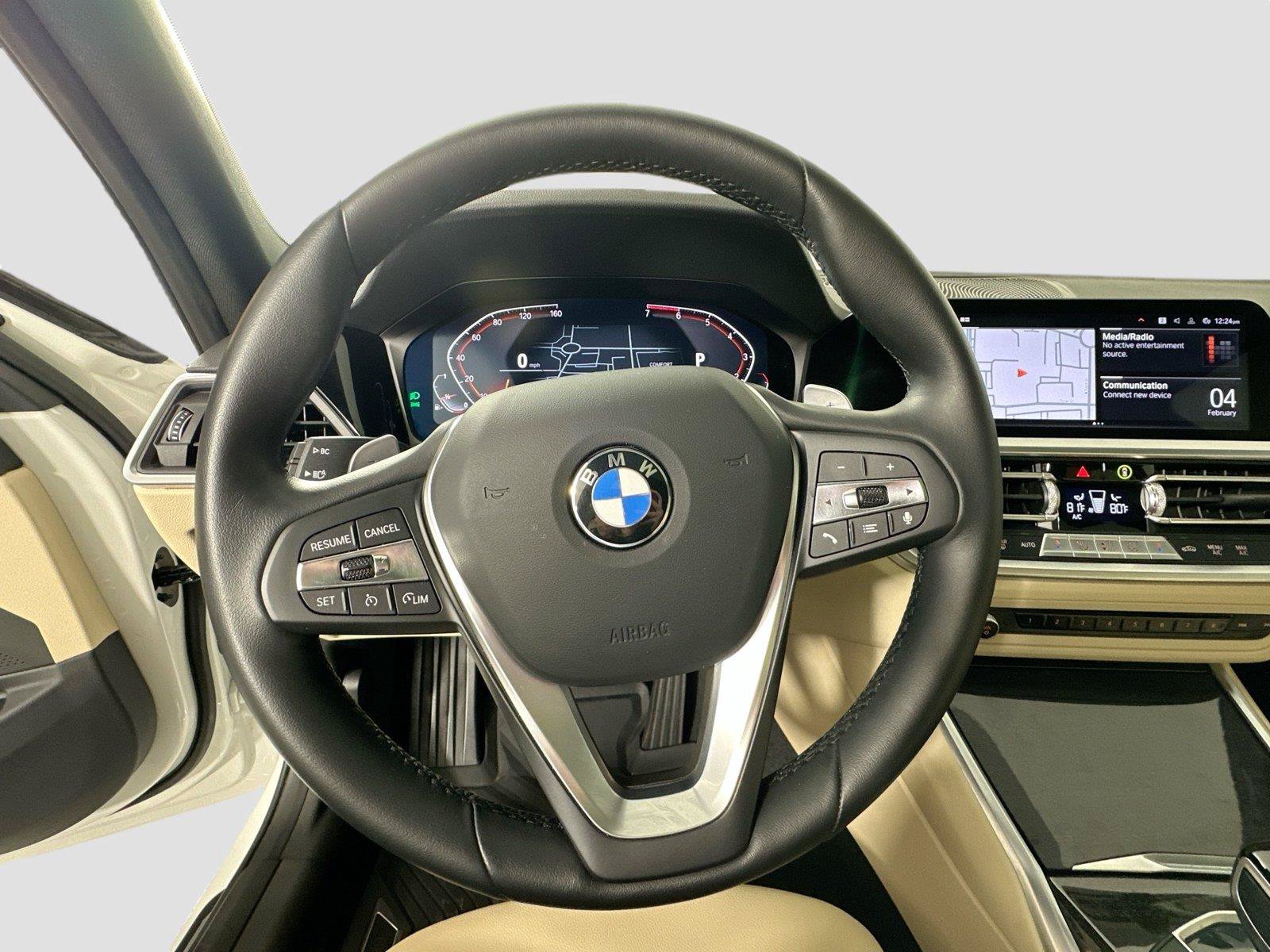Used 2022 BMW 330i Sedan w/ Driving Assistance Package RWD image 11