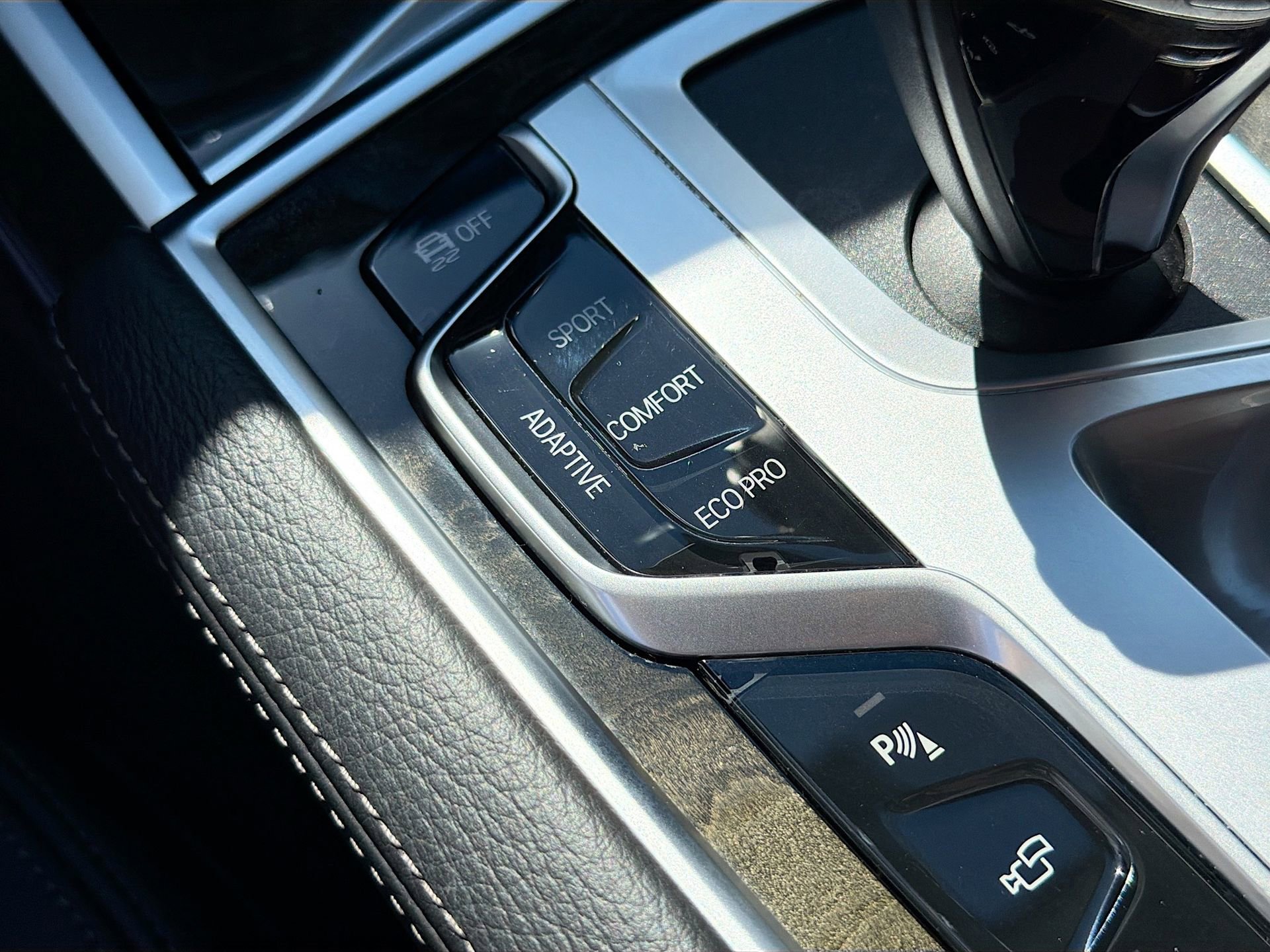 Used 2020 BMW 740i image 30