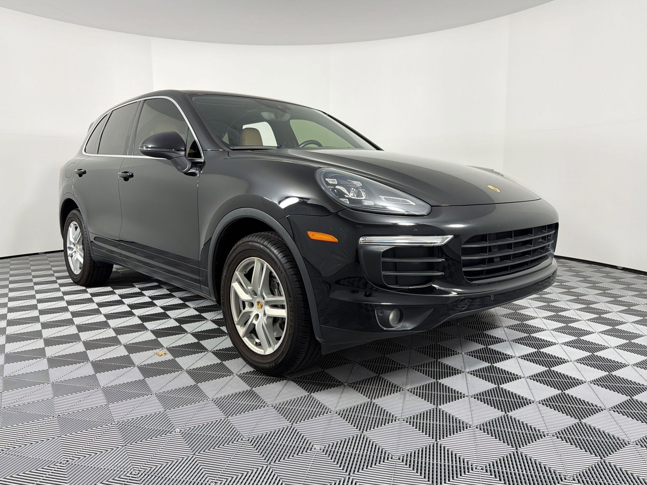 Used 2016 Porsche Cayenne image 12
