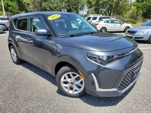 Used 2024 Kia Soul LX w/ Option Group 015 FWD image 8