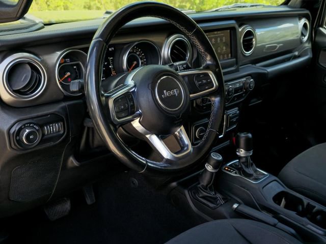 Used 2020 Jeep Wrangler Unlimited Sahara image 21