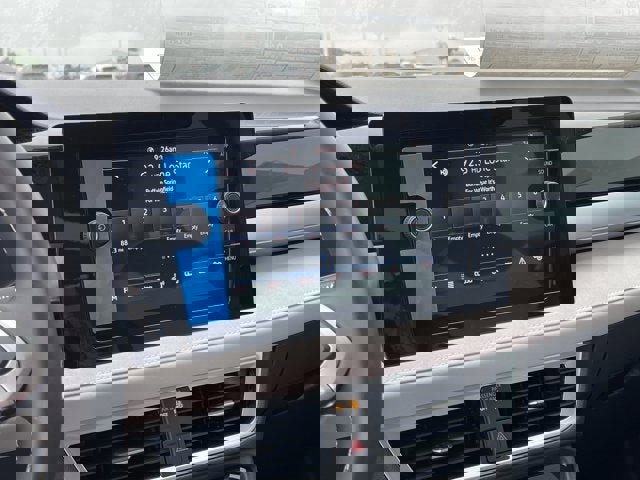 New 2025 Volkswagen Taos SE image 28