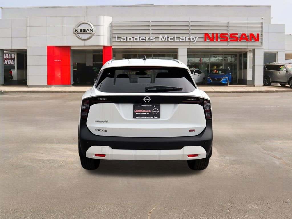 New 2026 Nissan Kicks SR w/ SR Premium Package FWD image 4