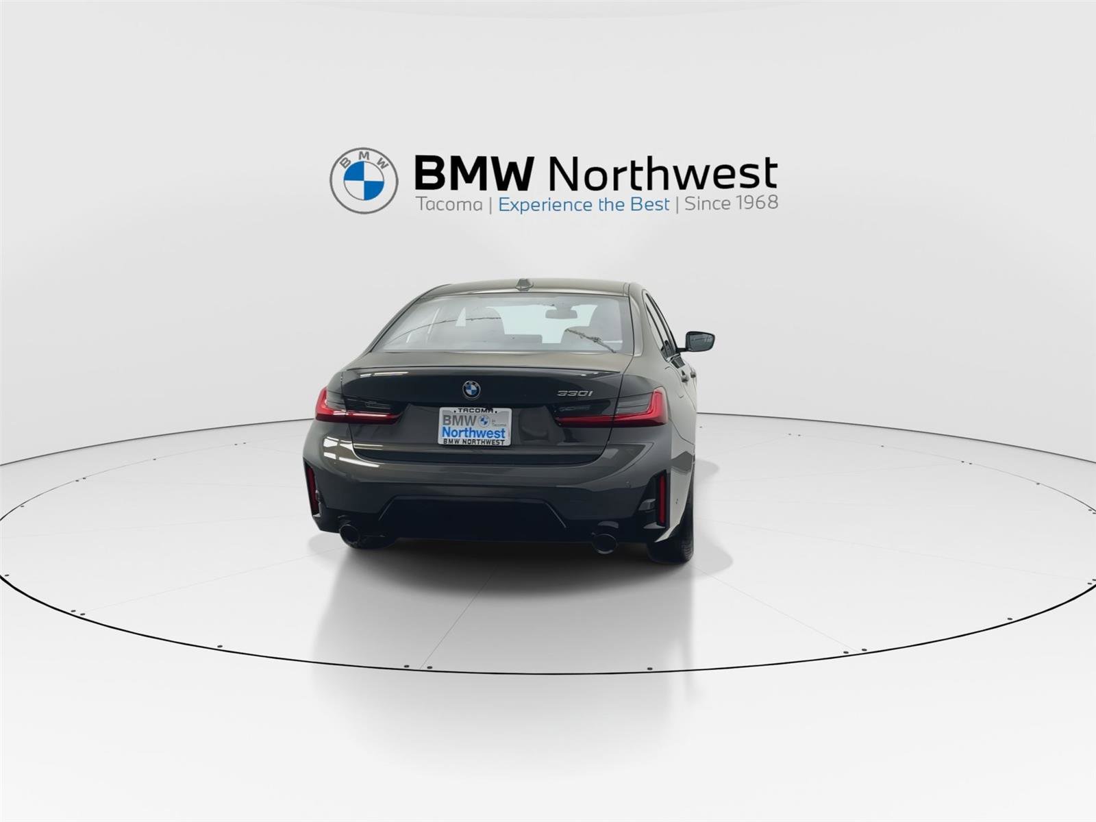 Used 2026 BMW 330i Sedan w/ M Sport Package RWD image 2