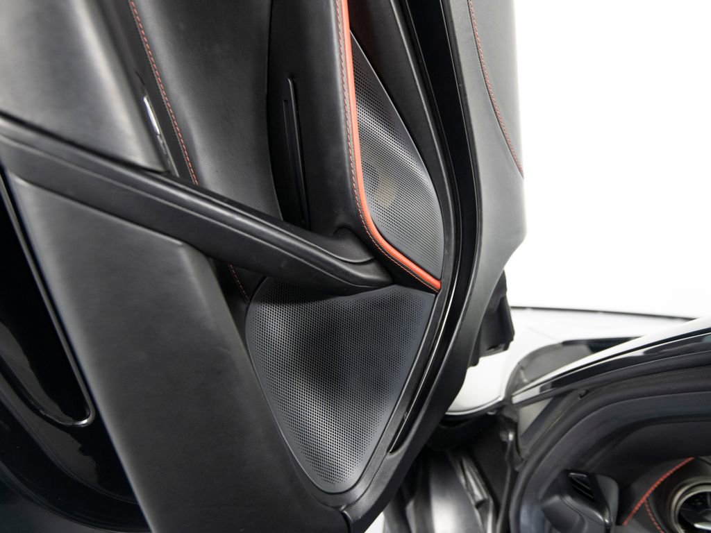 Used 2020 McLaren 720S Performance RWD image 14