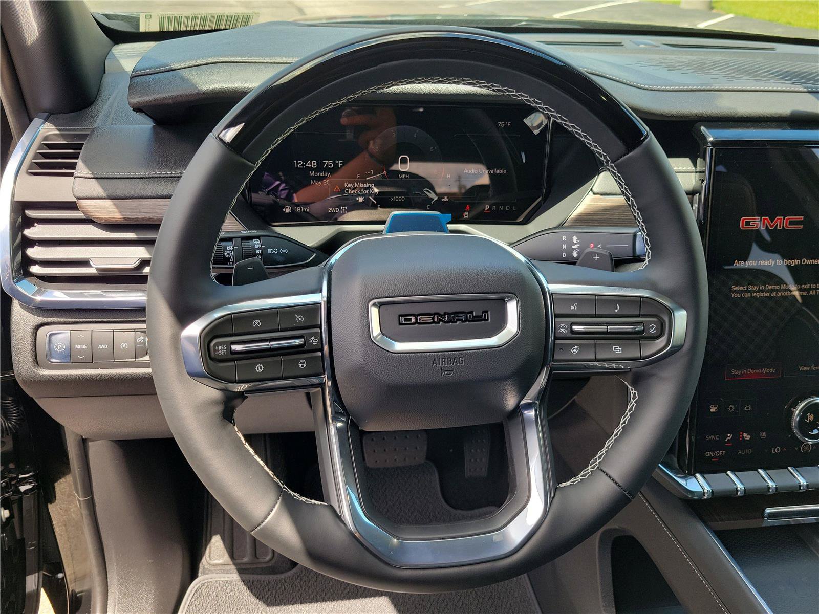 New 2026 GMC Acadia Denali w/ Super Cruise Package AWD/4WD image 25