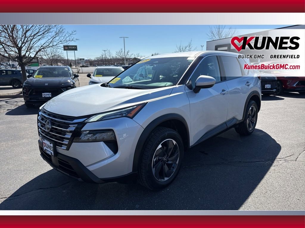 Used 2025 Nissan Rogue SV AWD/4WD image 10