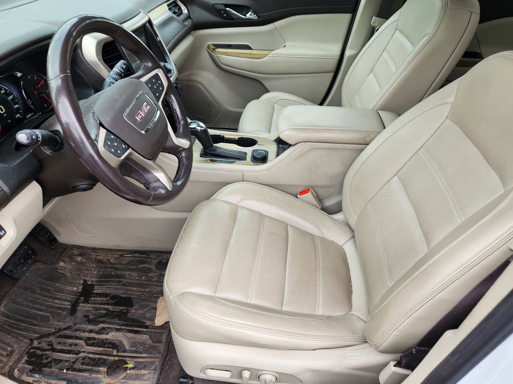Used 2019 GMC Acadia Denali w/ Technology Package AWD/4WD image 11