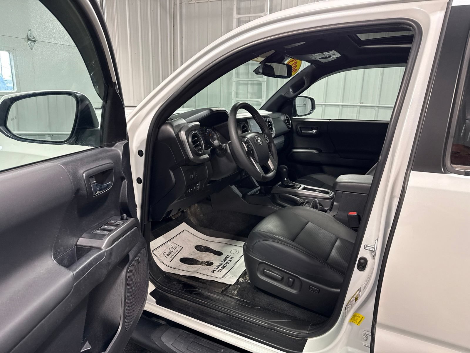 Used 2023 Toyota Tacoma TRD Sport w/ TRD Premium Sport Package AWD/4WD image 16