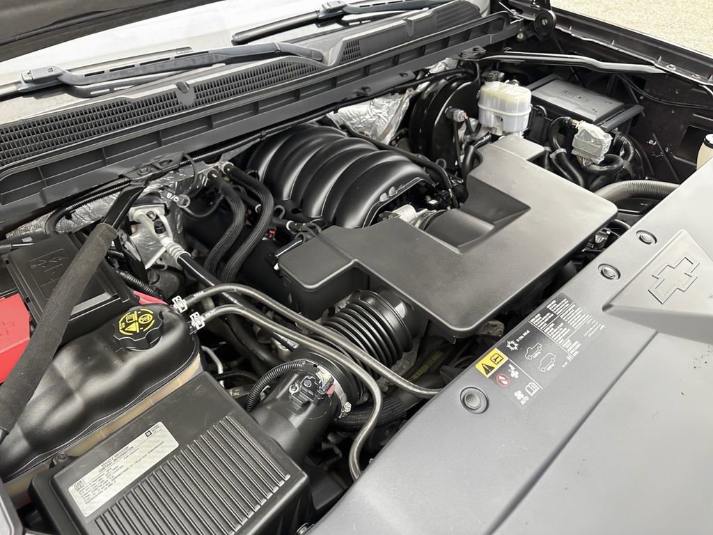 Used 2023 Chevrolet Suburban Premier image 29