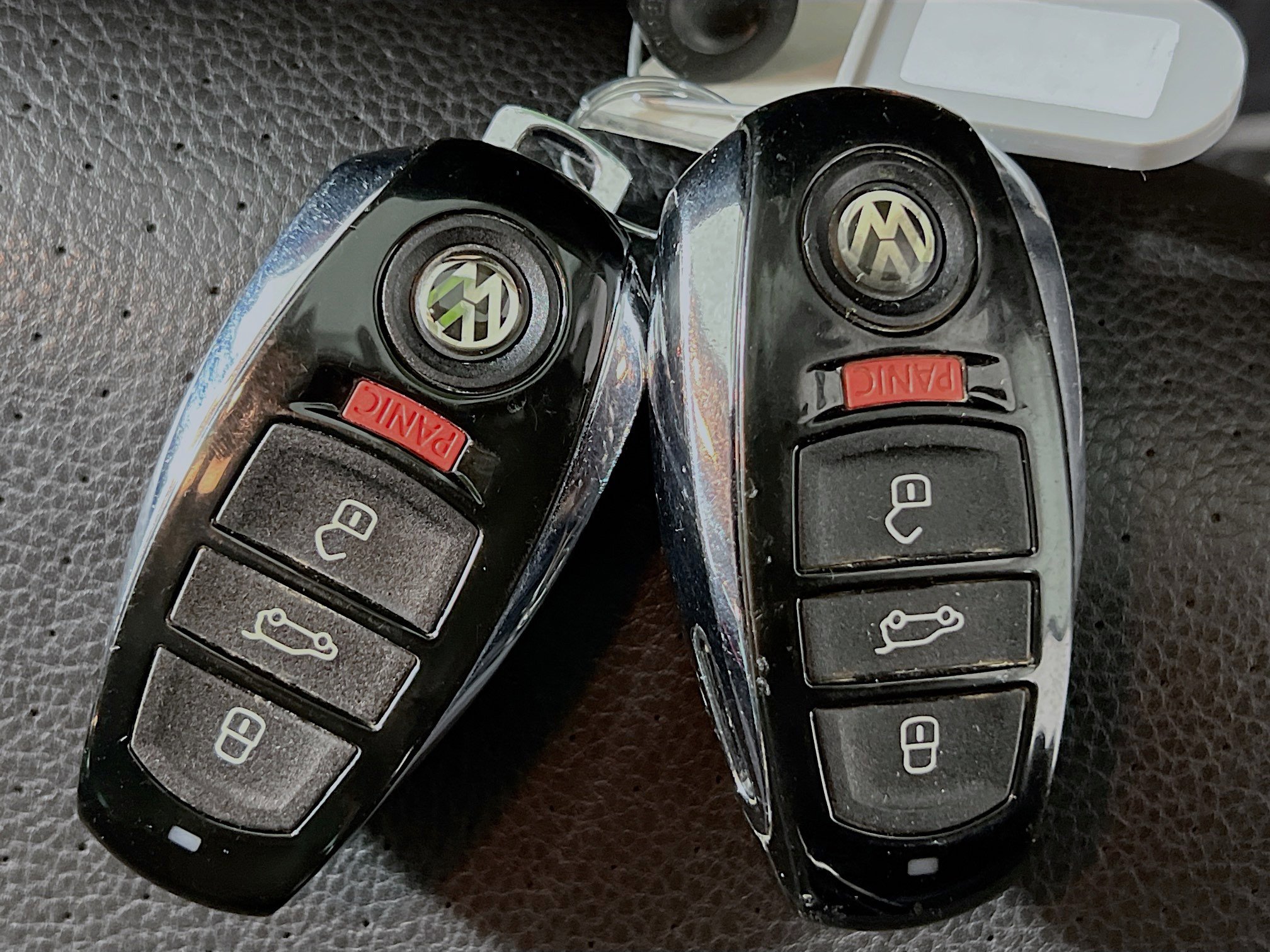 Used 2014 Volkswagen Touareg Sport image 36