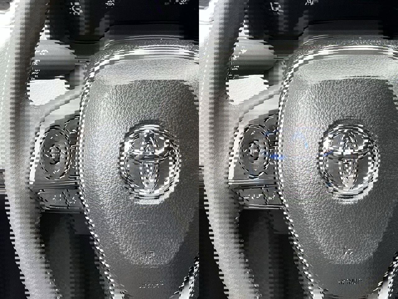 Used 2025 Toyota Corolla FX image 12