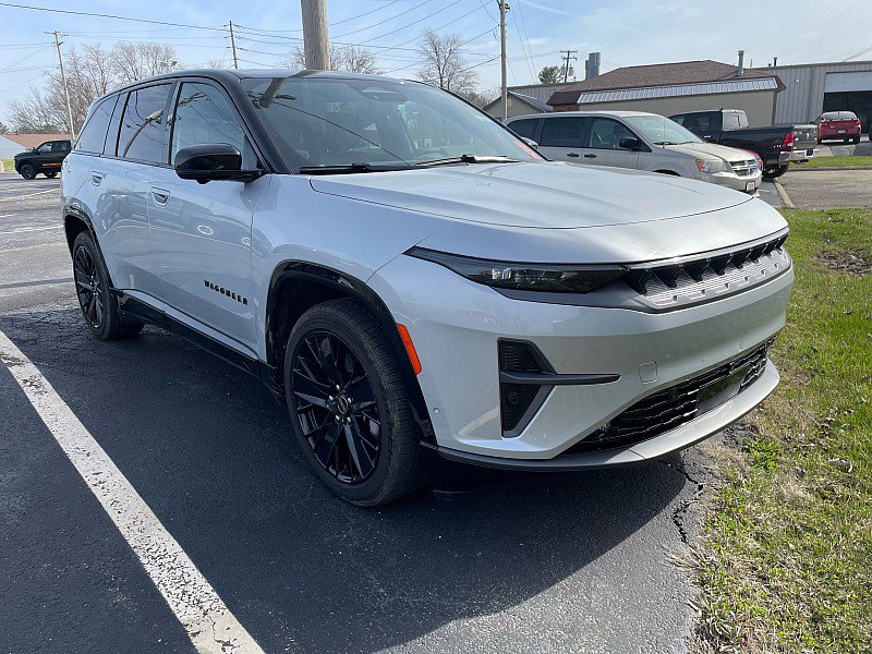 Used 2024 Jeep Wagoneer Launch Edition image 4