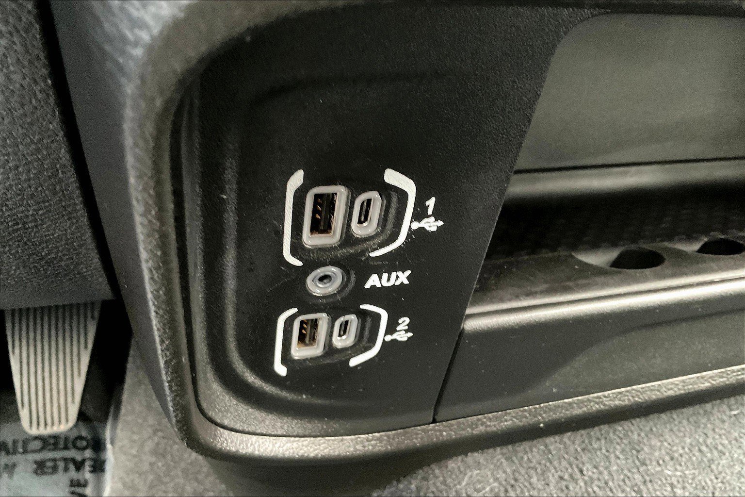 Used 2024 RAM 2500 Big Horn image 32