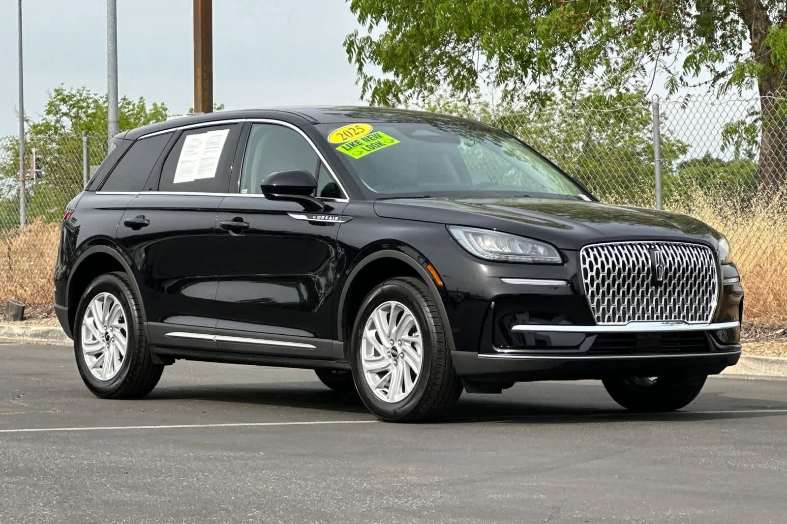 Used 2025 Lincoln Corsair FWD image 9