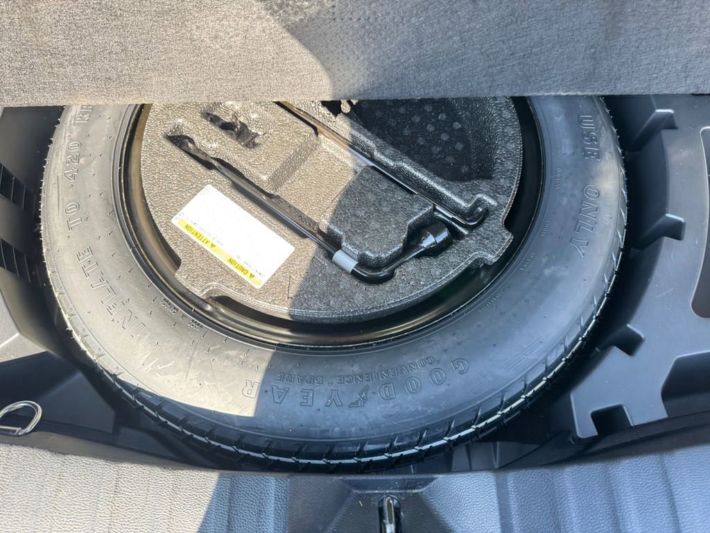 Used 2023 Toyota Corolla Cross XLE w/ Convenience Package image 17