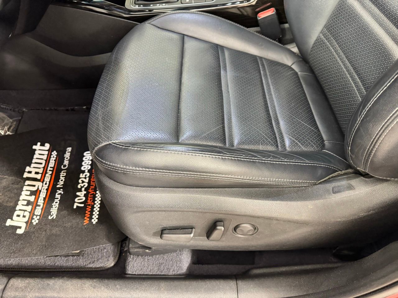 Used 2020 Kia Sorento EX image 12