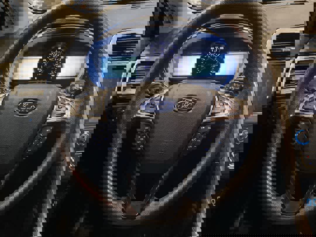 Used 2020 Ford Fusion SE image 17