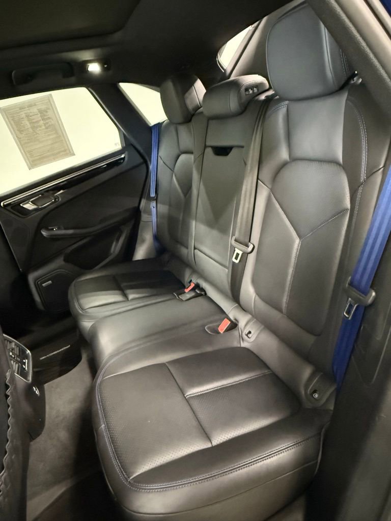 Certified 2022 Porsche Macan image 25