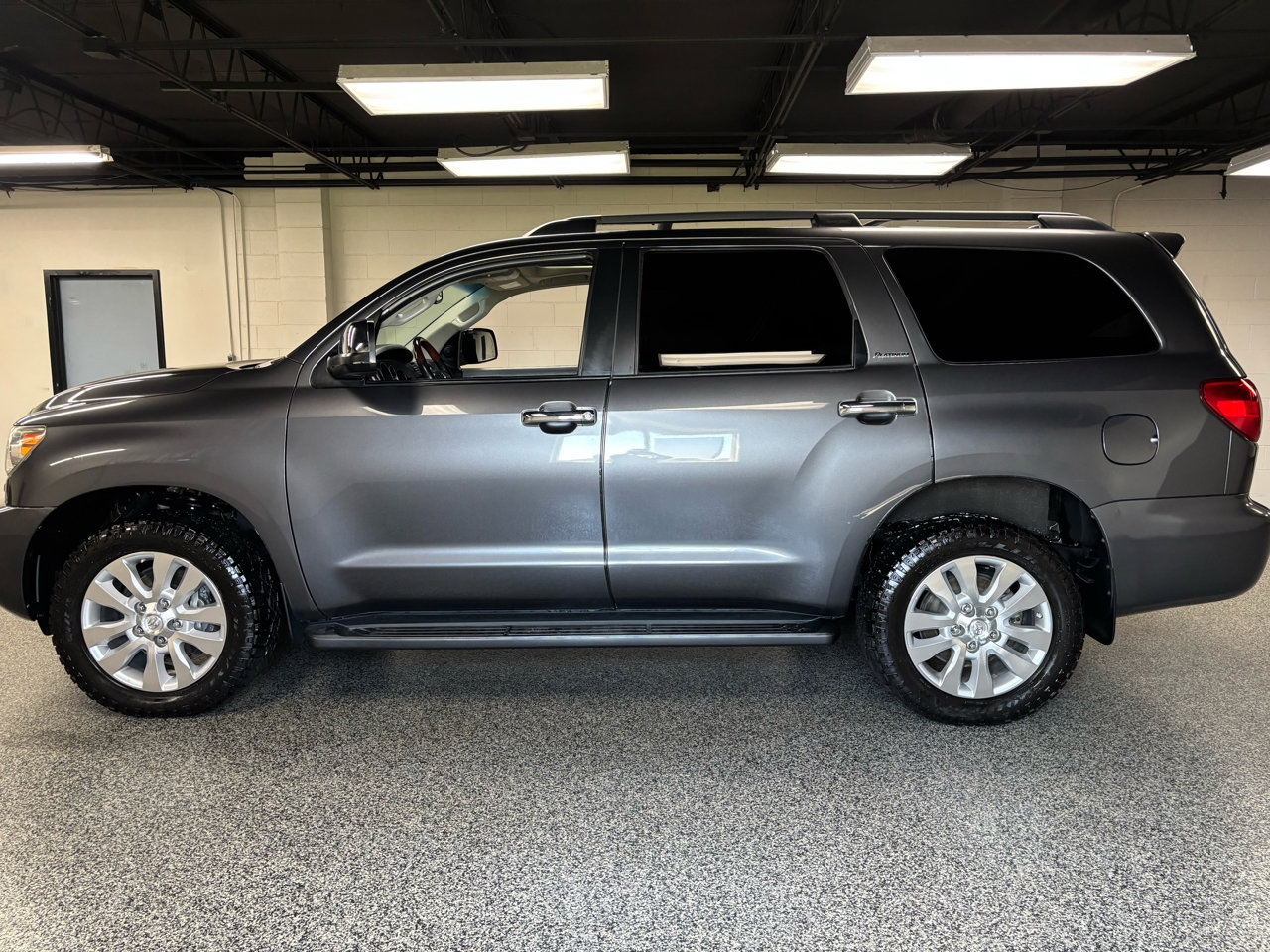 Used 2016 Toyota Sequoia Platinum image 12