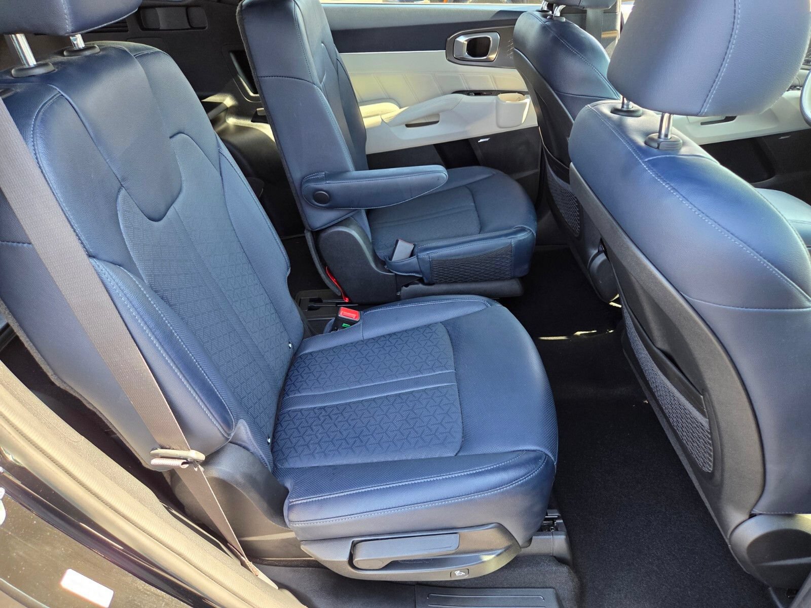 Used 2022 Kia Sorento SX Prestige AWD/4WD image 14