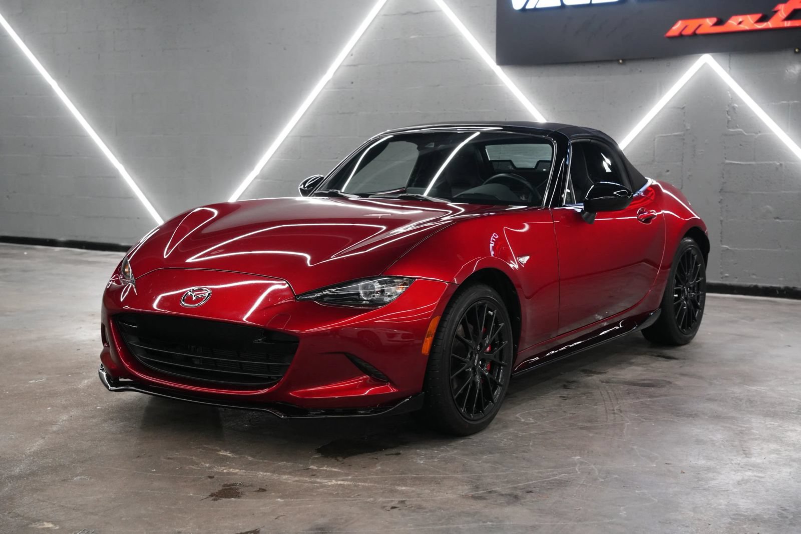 Used 2023 MAZDA MX-5 Miata Club w/ Brembo/BBS Recaro Package RWD image 6