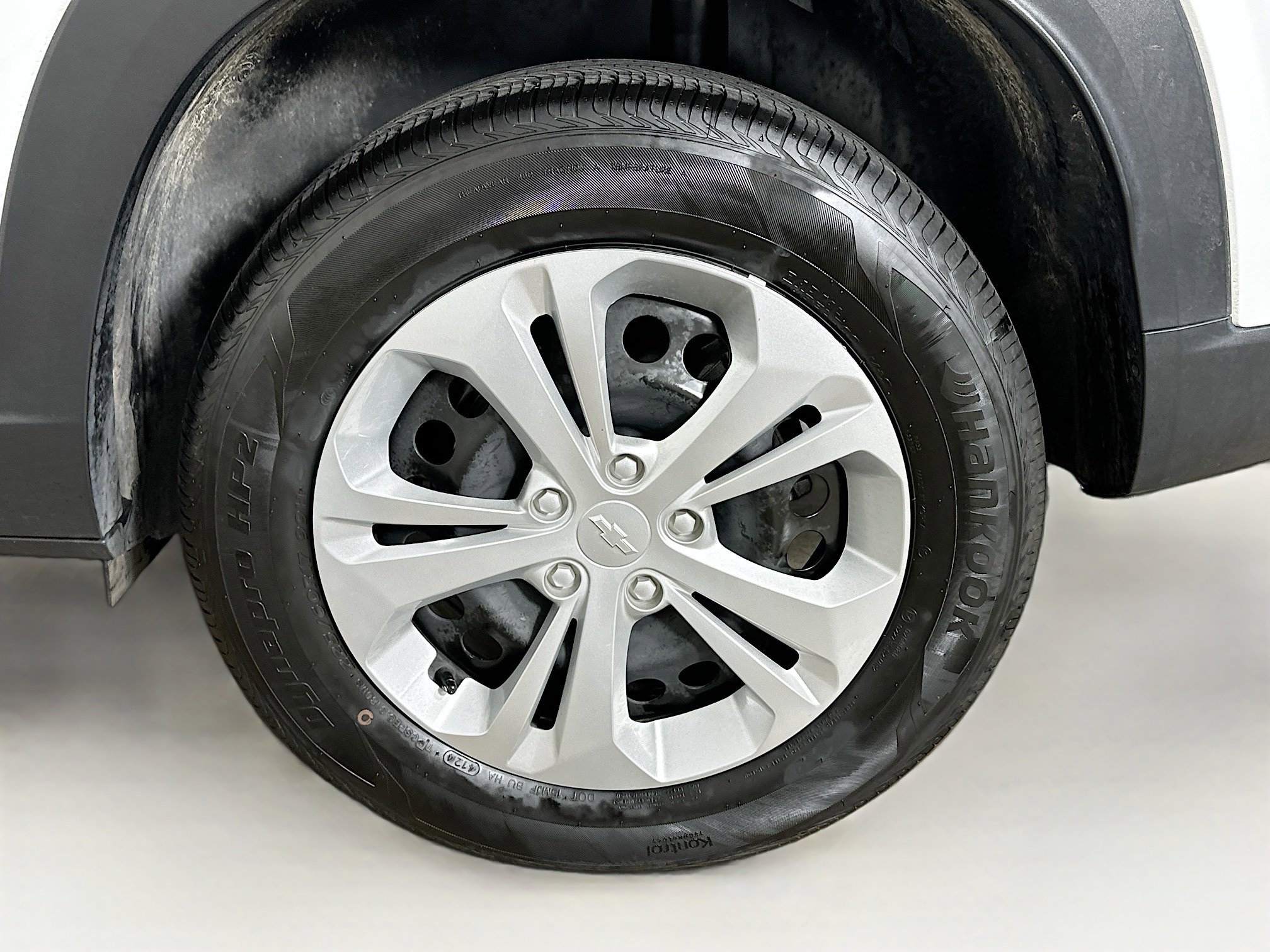 Used 2025 Chevrolet Trax LS image 11