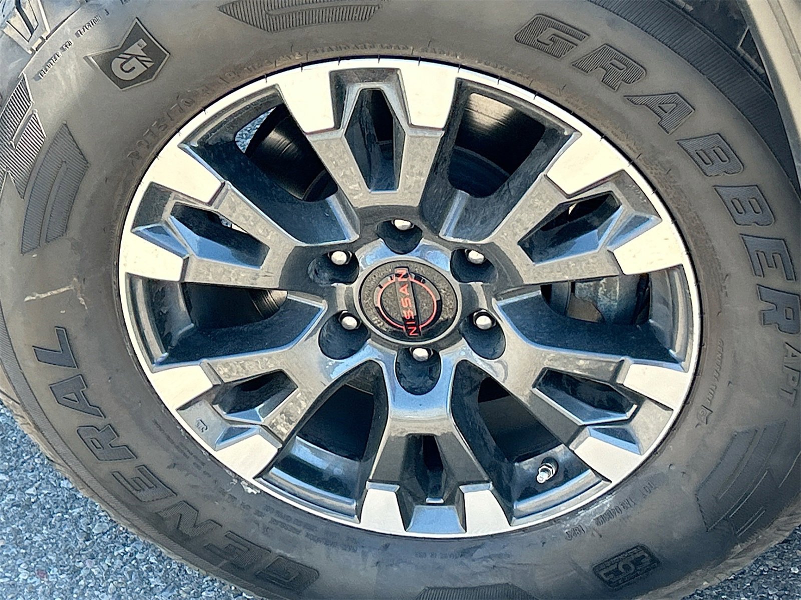 Used 2023 Nissan Titan PRO-4X w/ Pro-4x Convenience Package image 32