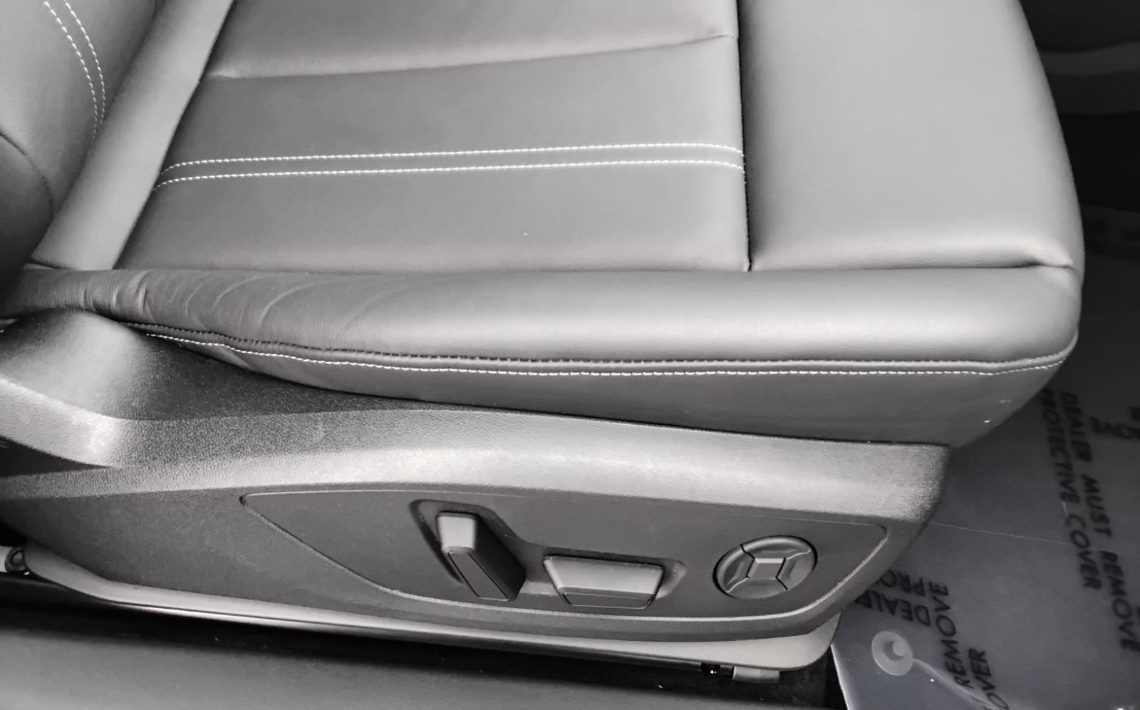 Certified 2025 Audi Q4 e-tron Premium w/ Convenience Package image 24