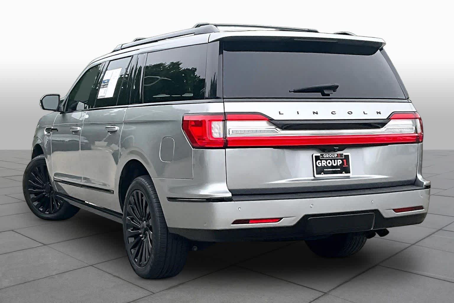 Used 2021 Lincoln Navigator L Reserve w/ Luxury Package AWD/4WD image 11