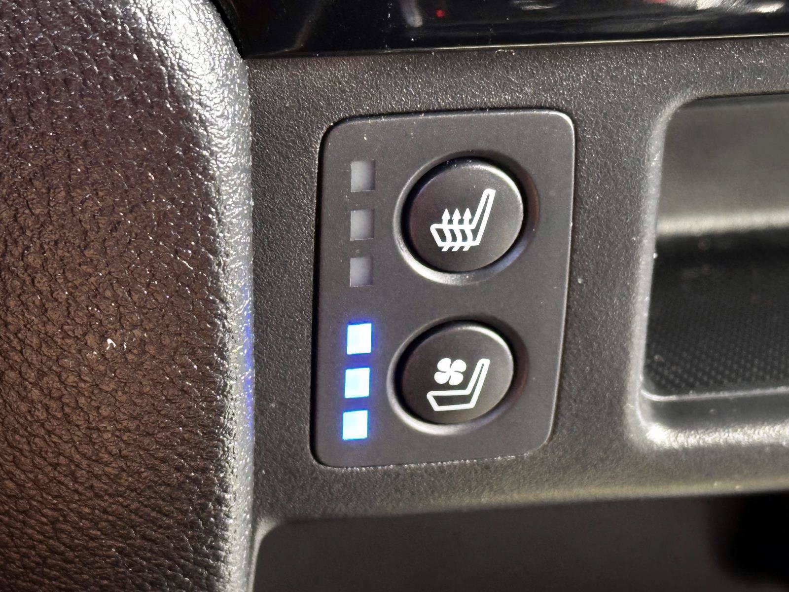 Used 2024 Honda Passport Black Edition image 28