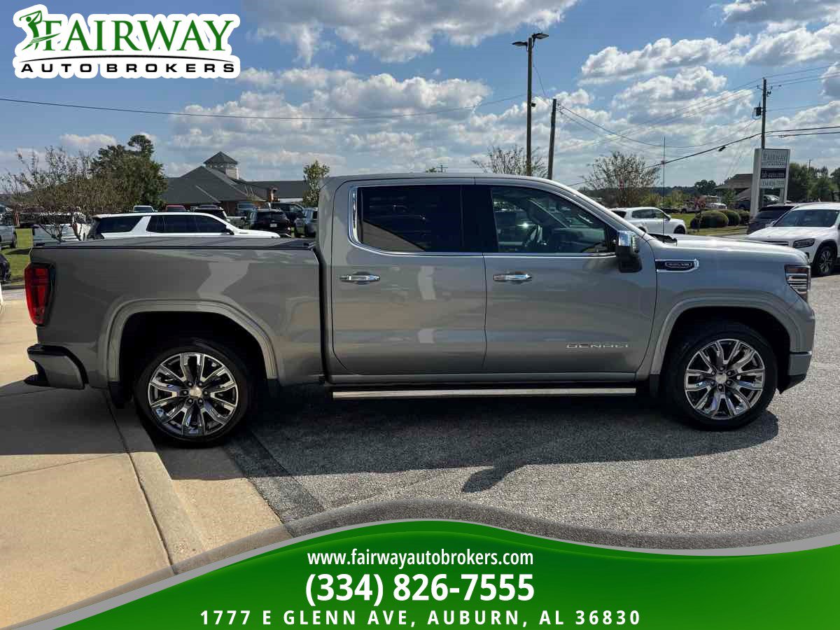 Used 2024 GMC Sierra 1500 Denali AWD/4WD image 4
