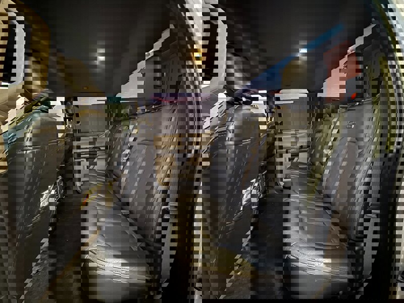 Used 2015 Ford F150 XLT image 31