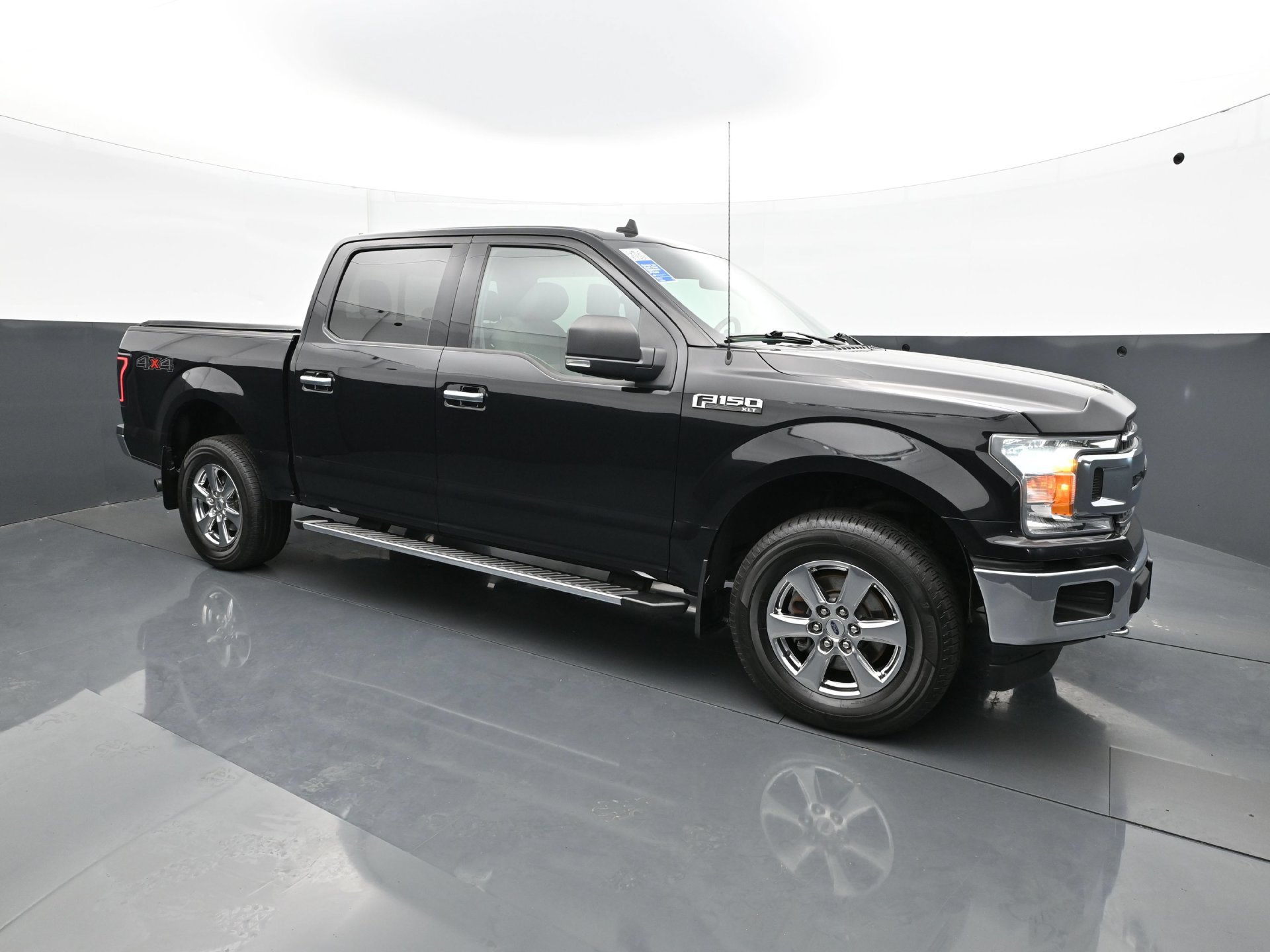 Used 2019 Ford F150 XLT w/ Equipment Group 302A Luxury AWD/4WD image 9