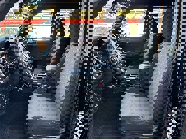 Used 2023 Toyota Tacoma TRD Sport image 25