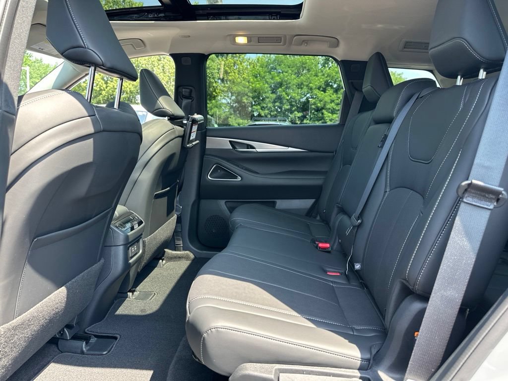 New 2027 INFINITI QX60 Luxe w/ Family Package AWD/4WD image 31