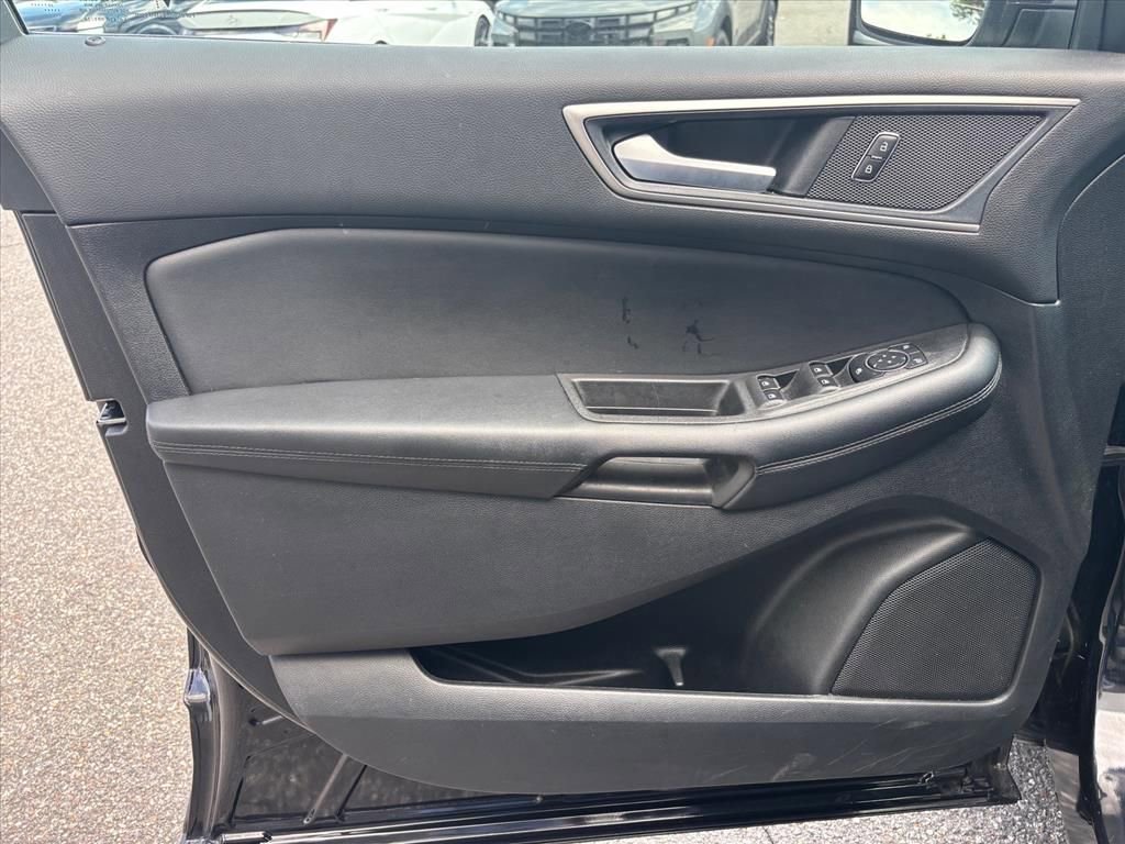 Used 2024 Ford Edge SEL AWD/4WD image 8