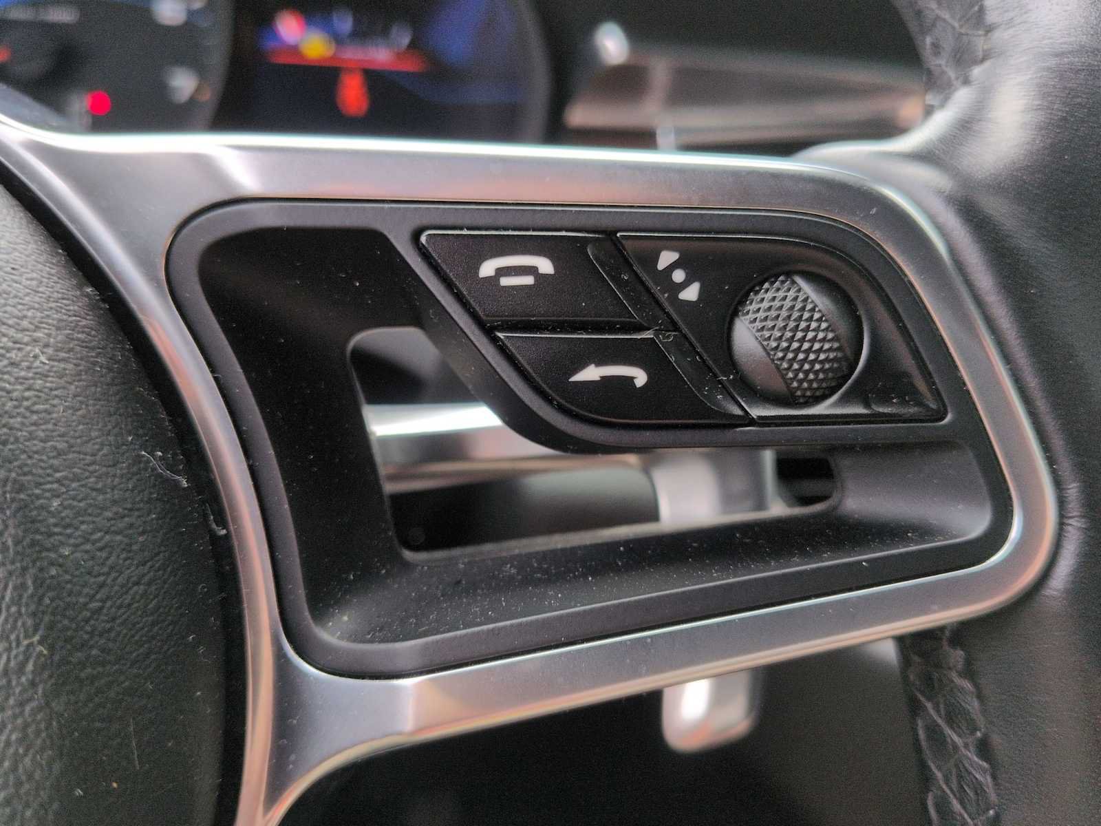 Used 2018 Porsche Macan AWD/4WD image 26