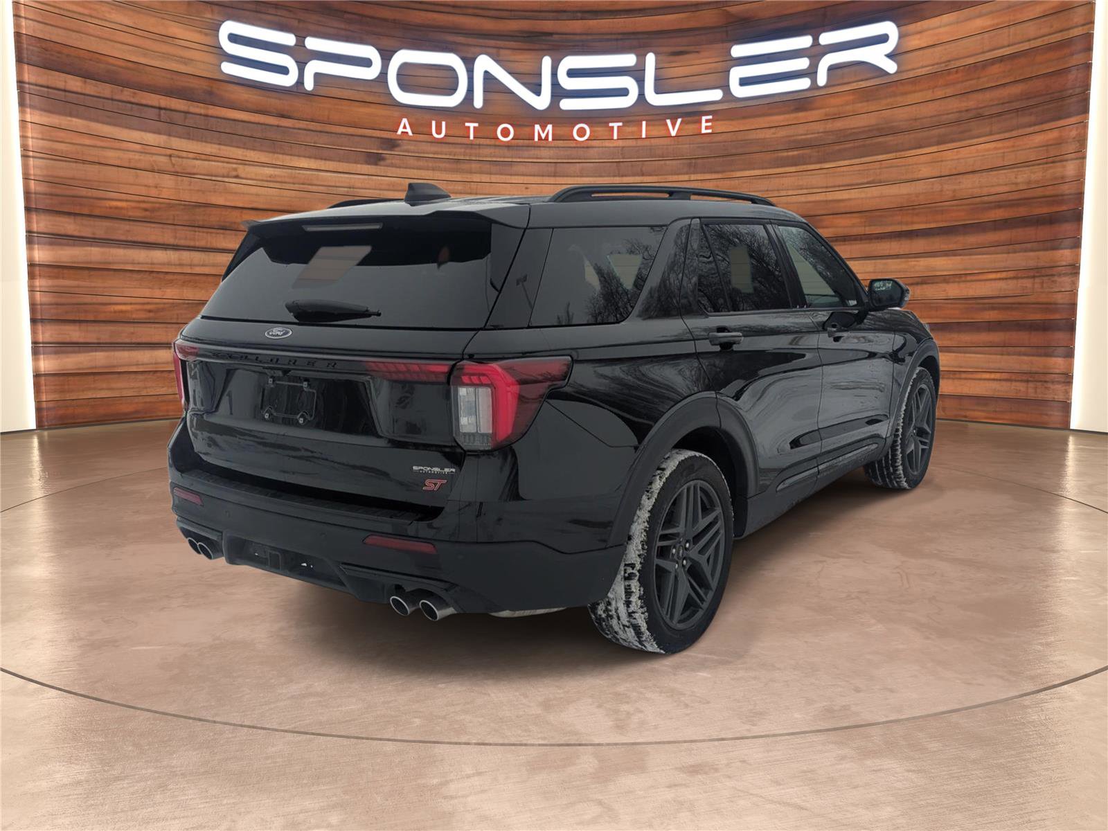 Used 2025 Ford Explorer ST image 5